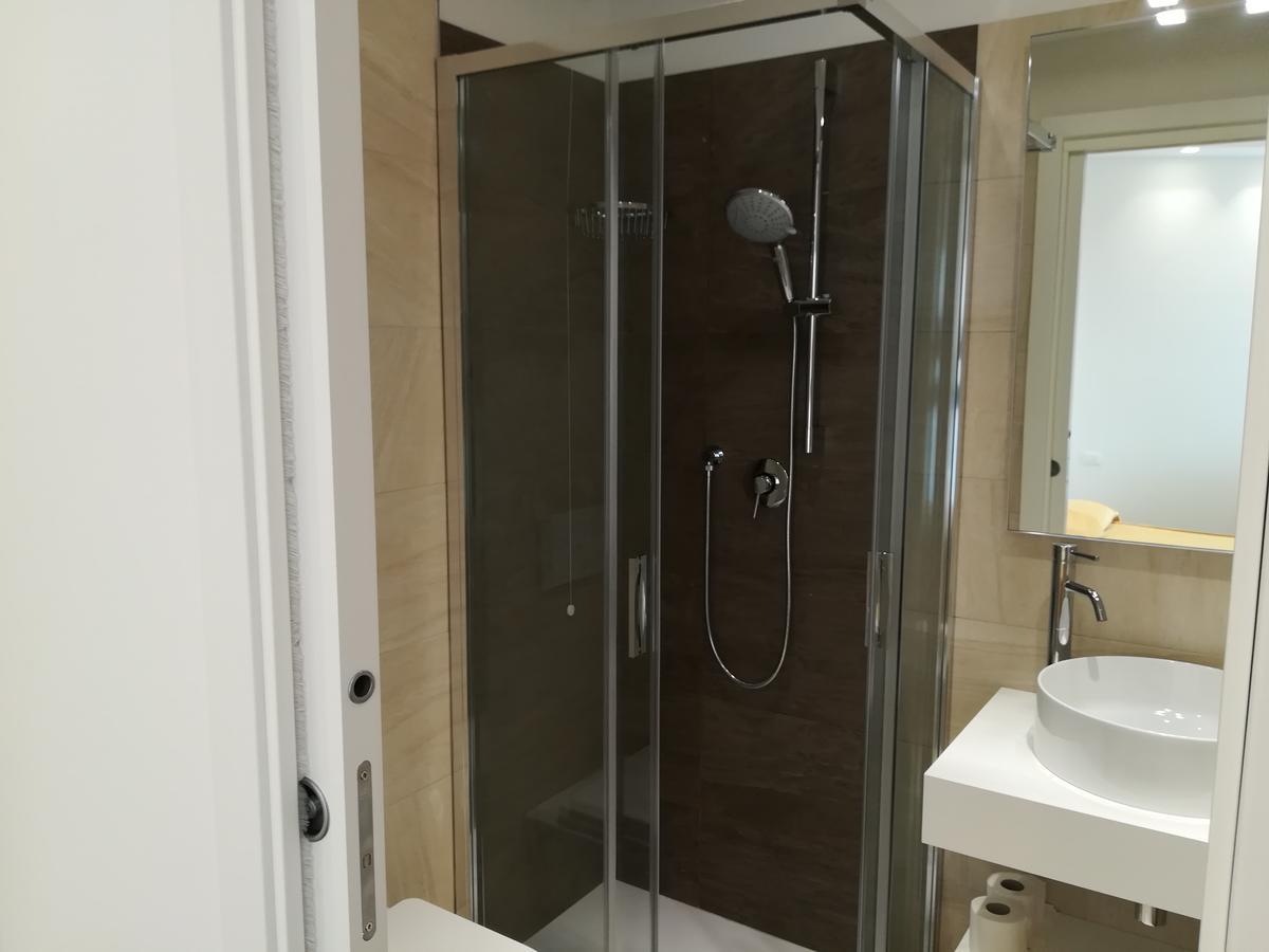 Superior Double or Twin Room Lateral Sea View