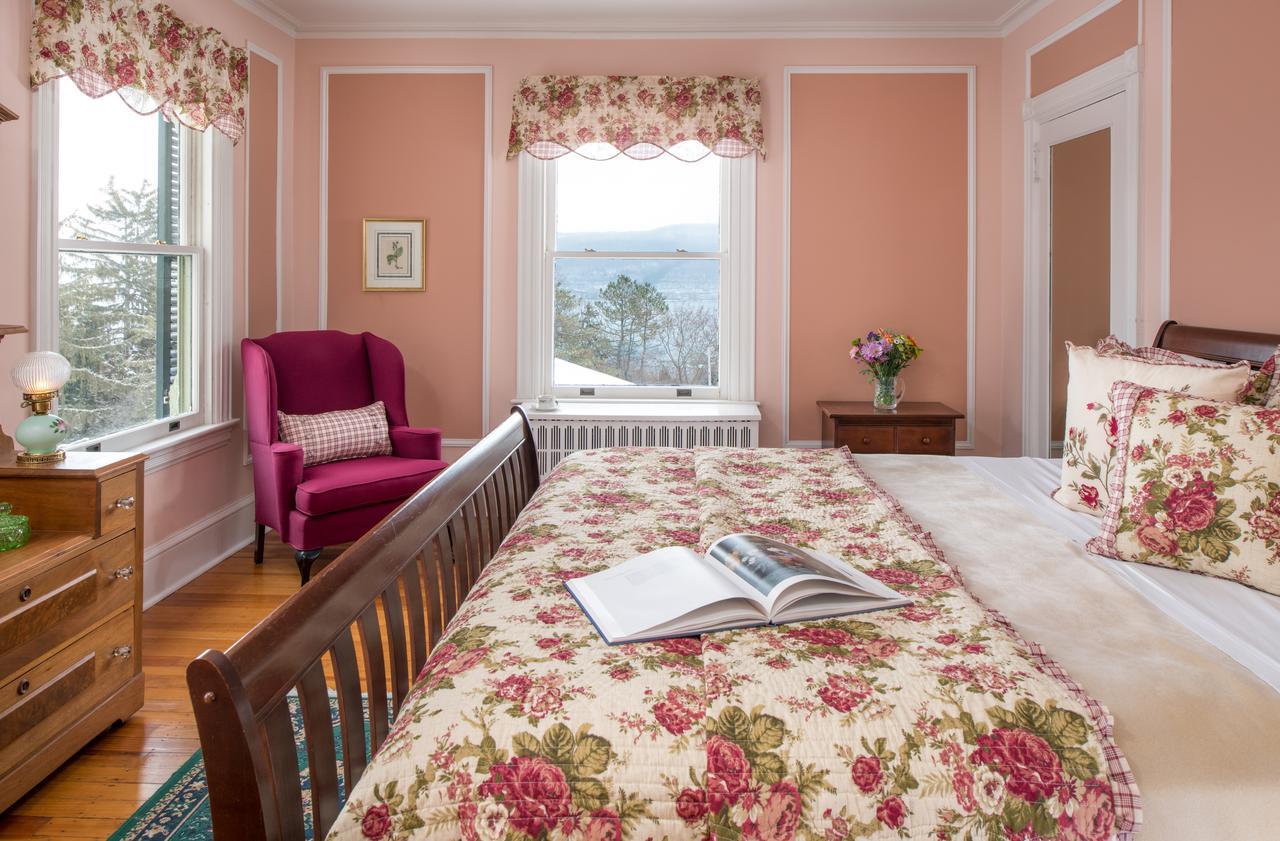 King Room Lake View