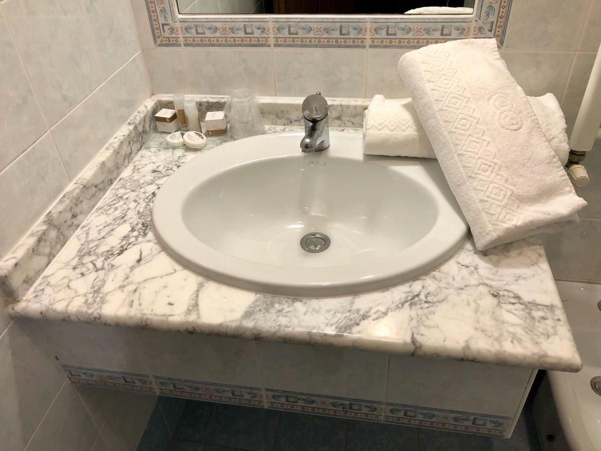 Twin Room,640889412:JPEG