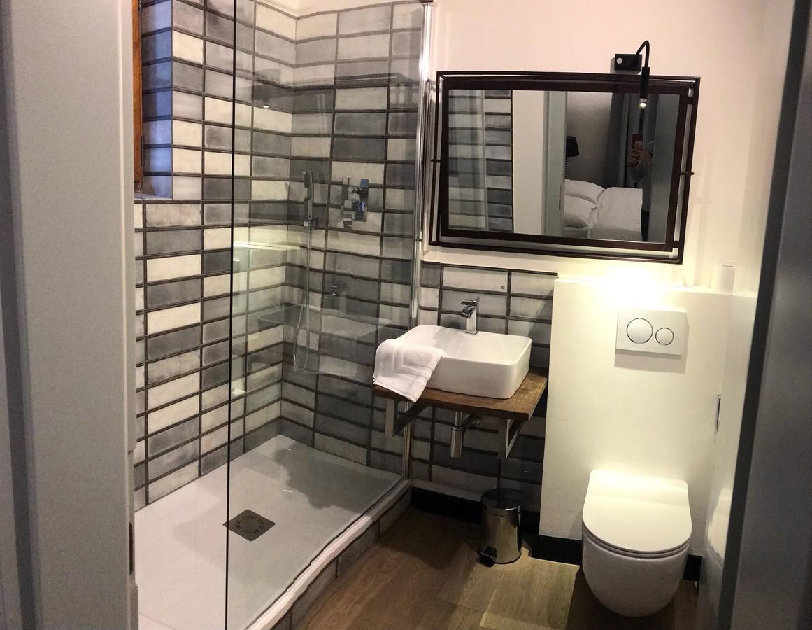 Design Double Room without Lift