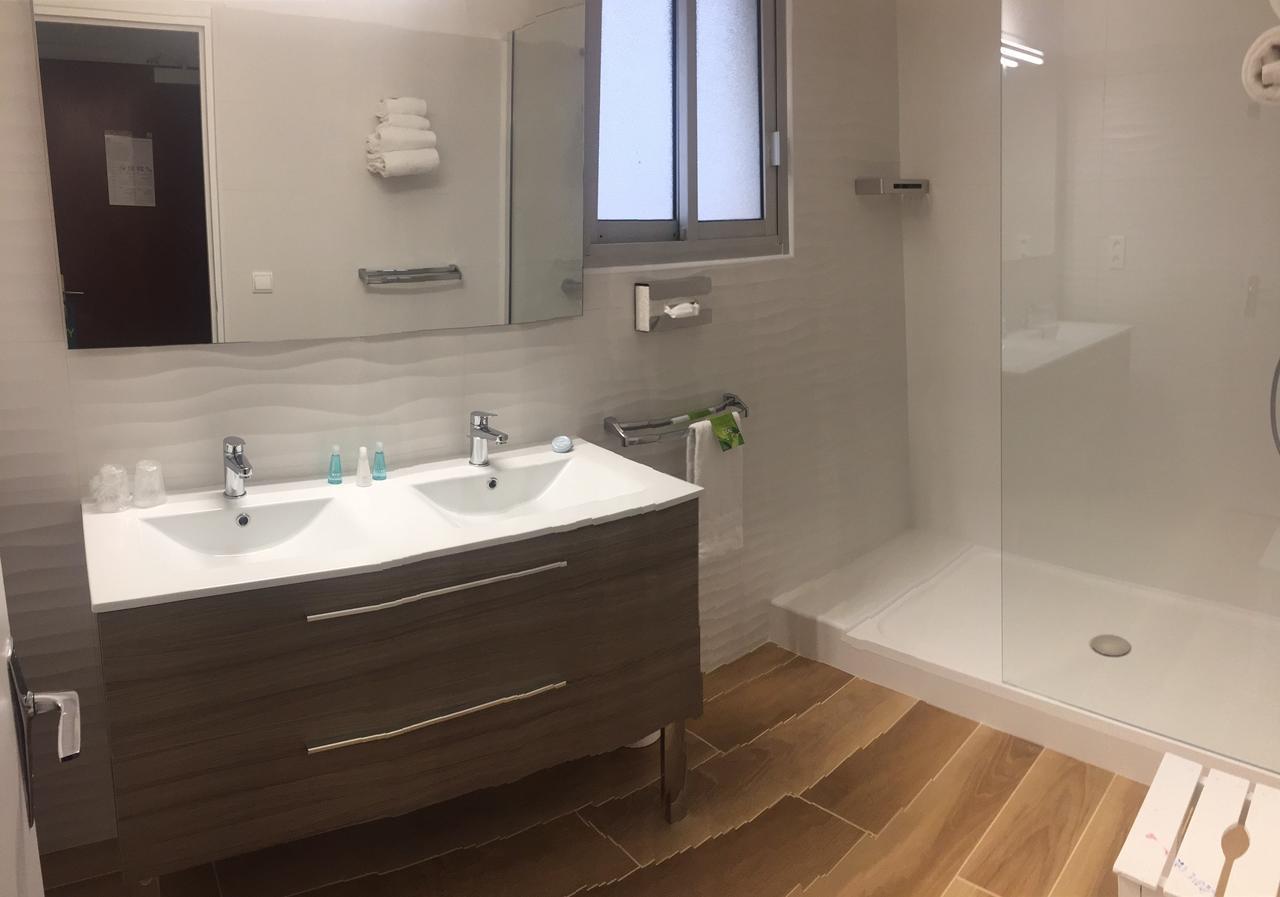 Twin Room,659408646:JPEG