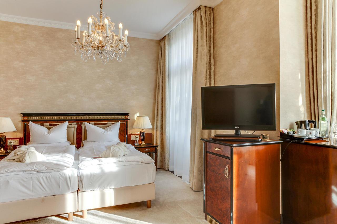 Double Room South Side or Land View