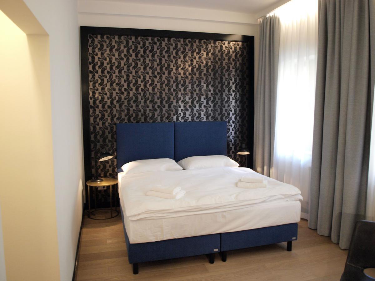 Design Double Room Balcony without Lift