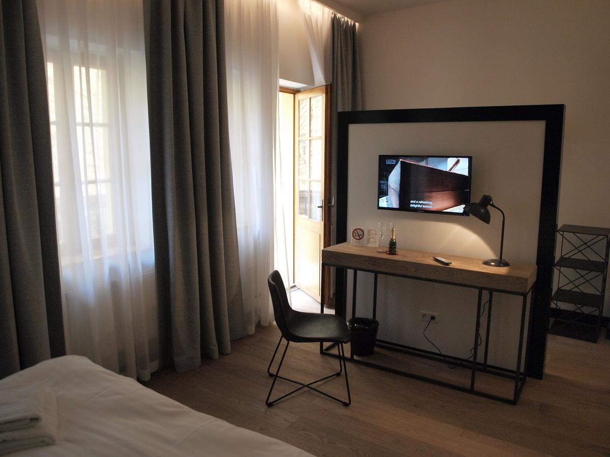 Design Double Room Balcony without Lift