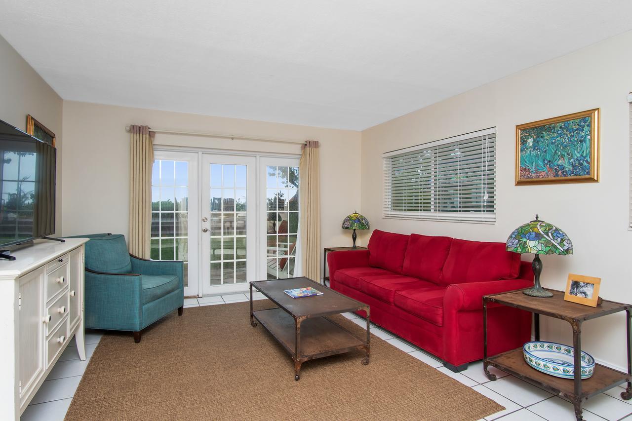Two-Bedroom King Apartment Oceanfront View