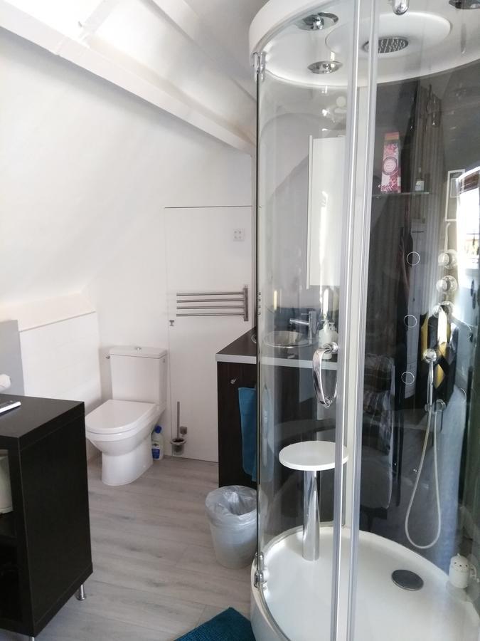 Comfort Double Room Shower
