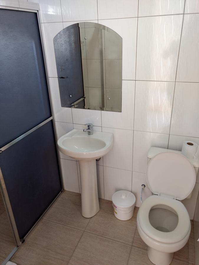 Quarto Econômico com 2 Camas de Solteiro