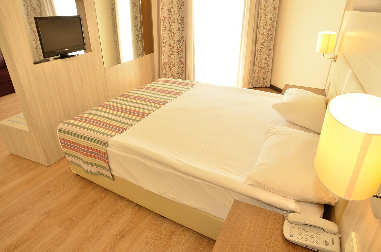 Double or Twin Room Land View