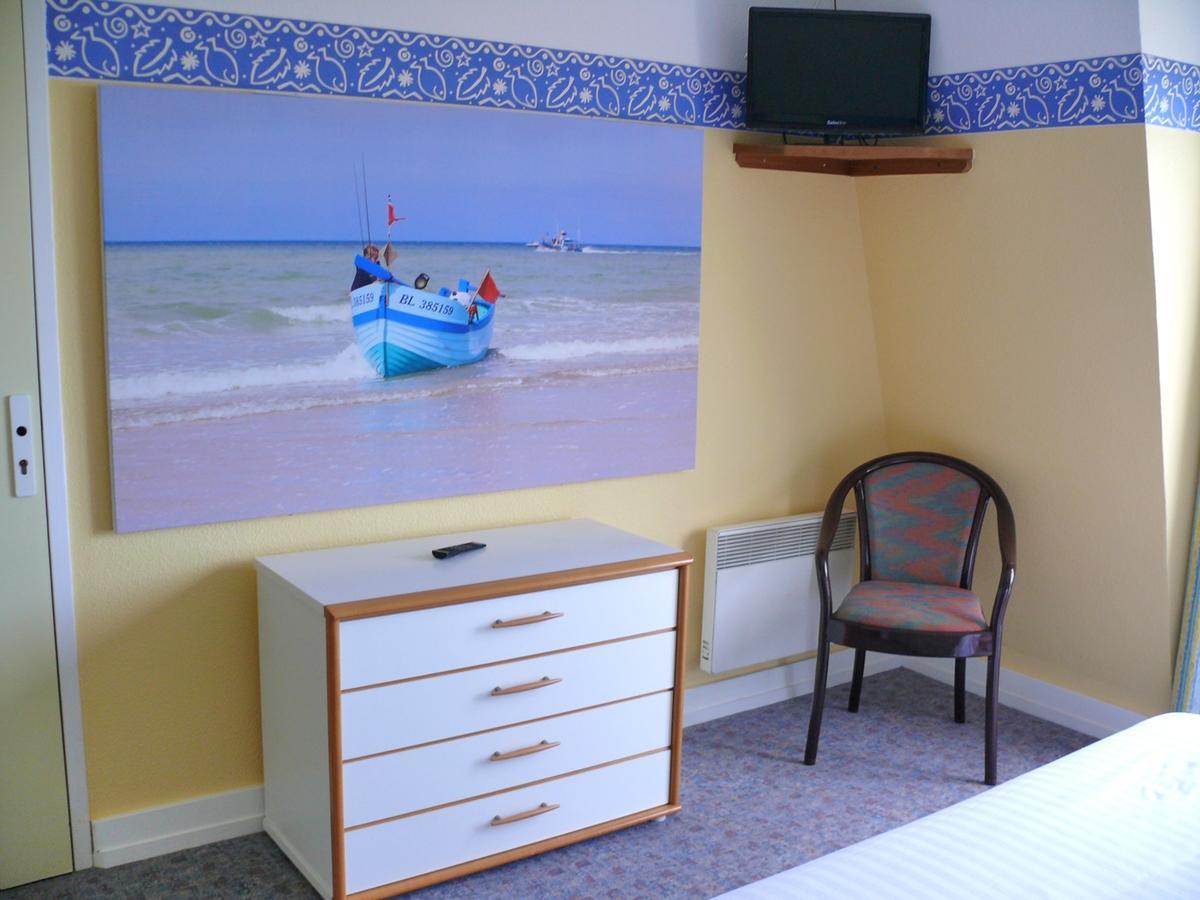 Chambre Familiale – Vue sur Rue (2 Adultes + 2 Enfants)