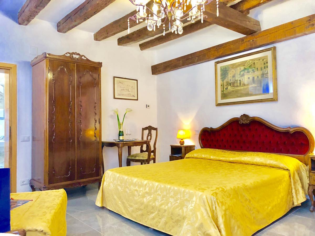 Junior Suite Kitchenette