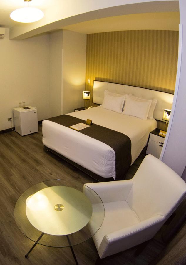 Quarto Duplo