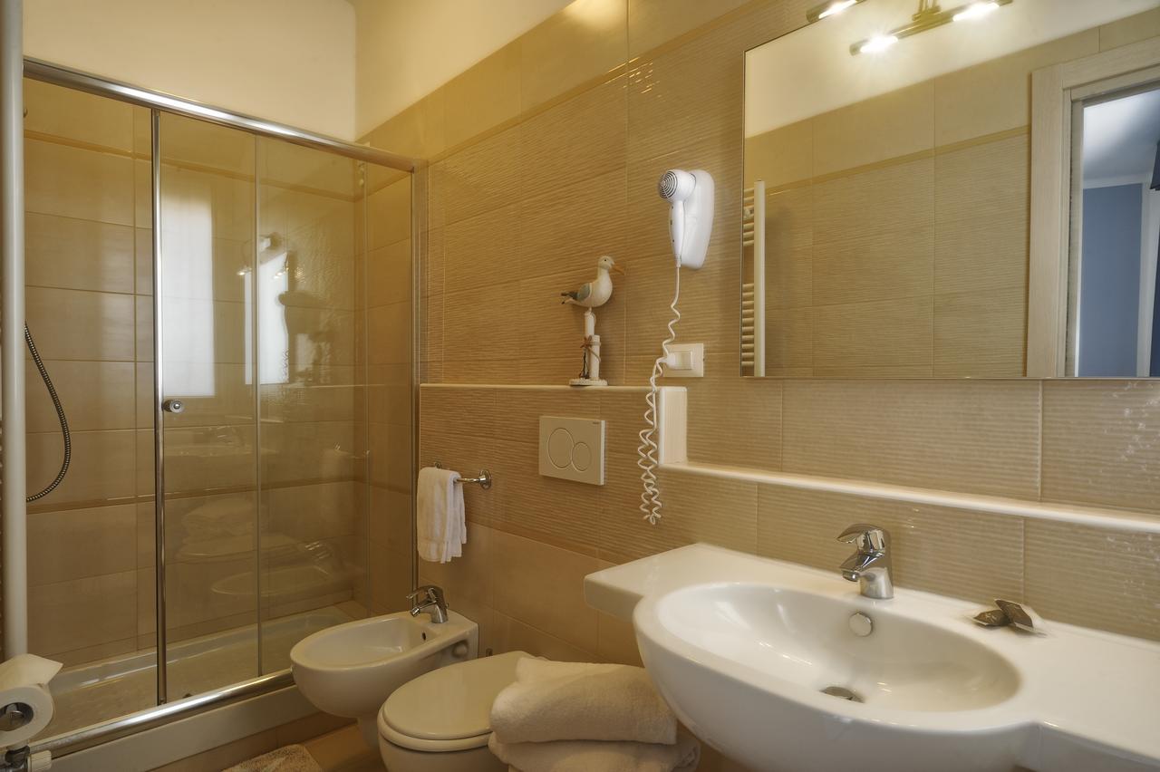 Double or Twin Room Sea View