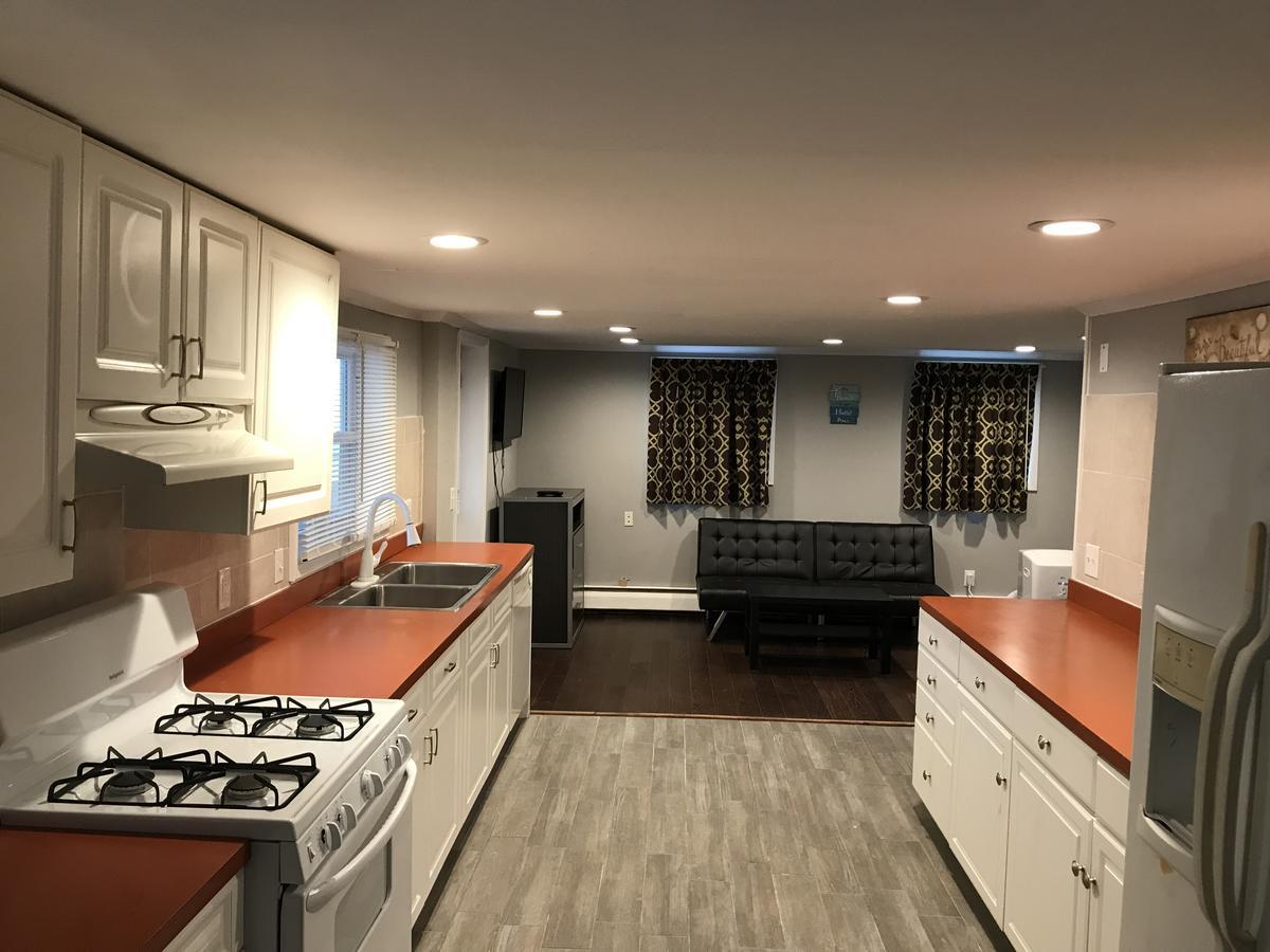 Two-Bedroom Suite Four Queen Beds Non-Smoking