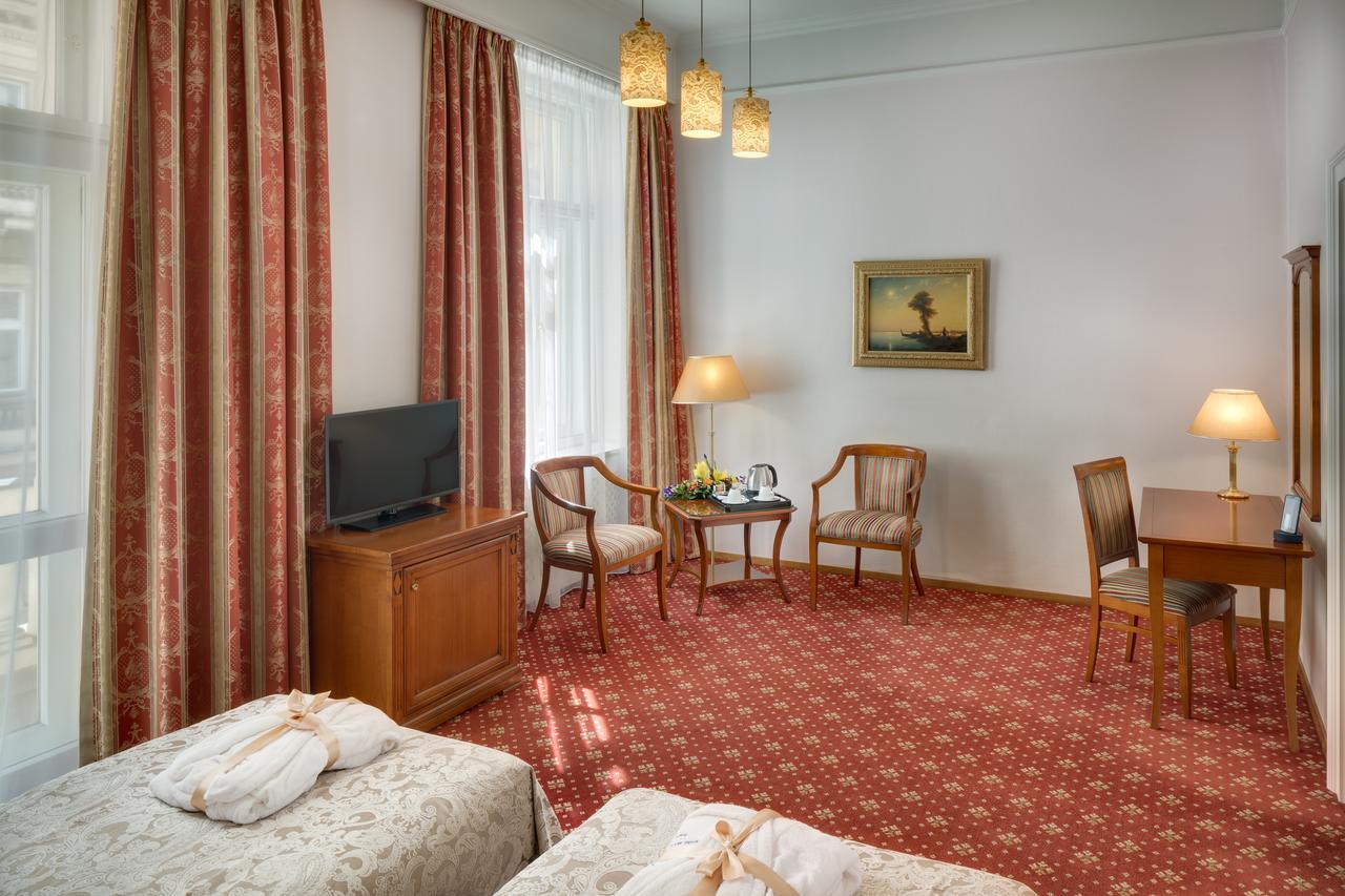 Superior Double or Twin Room,644810508:JPEG