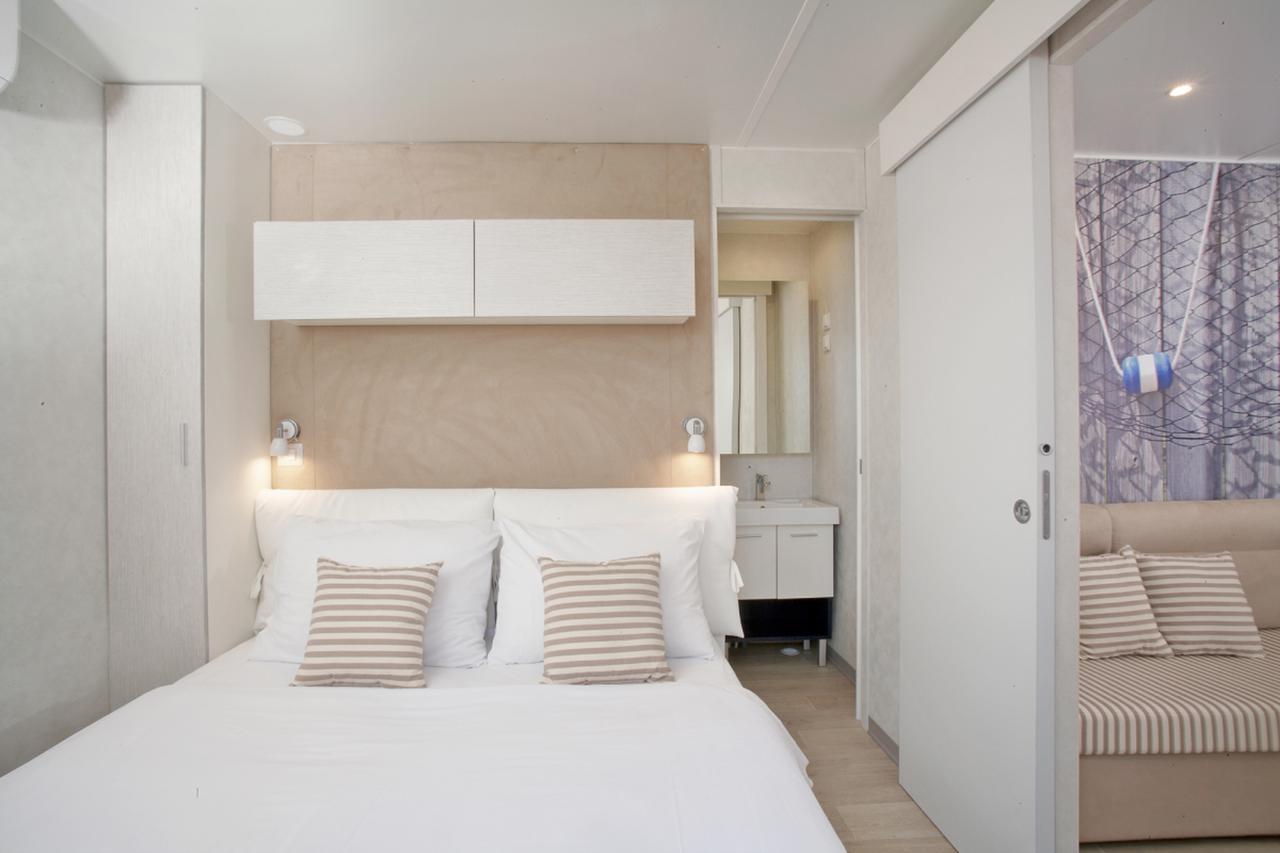 Marina Home 42
