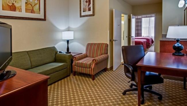One-Bedroom Suite Two Queen Beds Non-Smoking