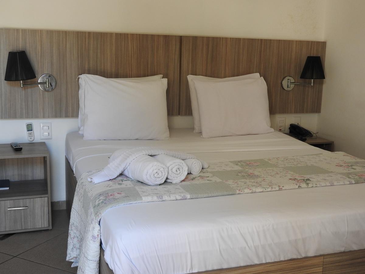 Quarto com Cama Queen-size