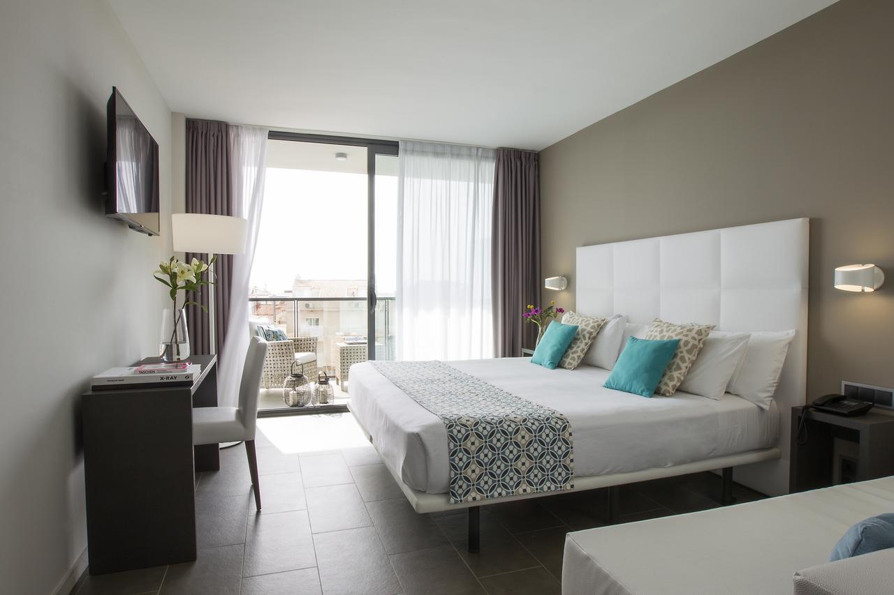 Superior Double or Twin Room,691507842:JPEG