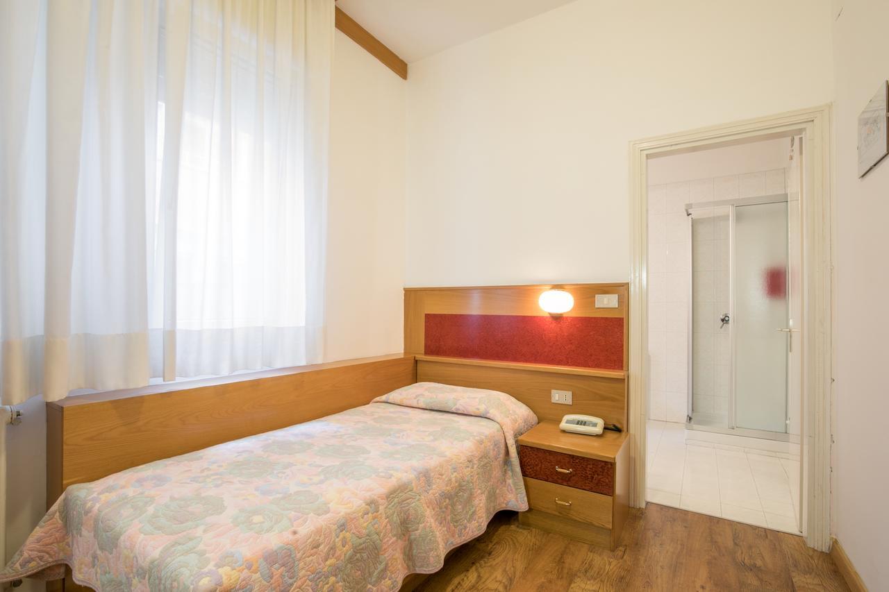 Single Room,56603194:JPEG