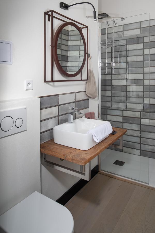 Design Double Room without Lift
