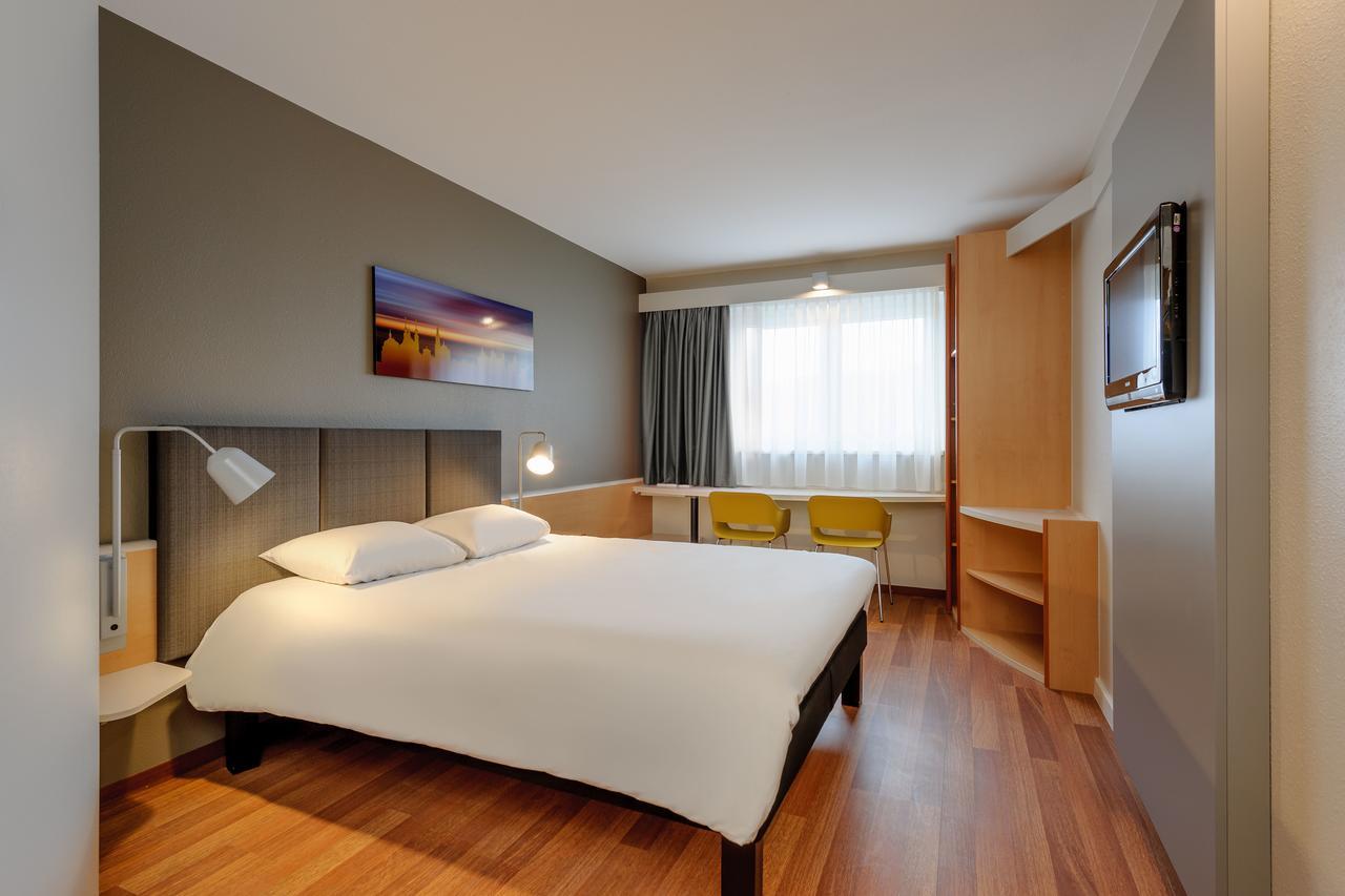 Standard Double Room,645962379:JPEG