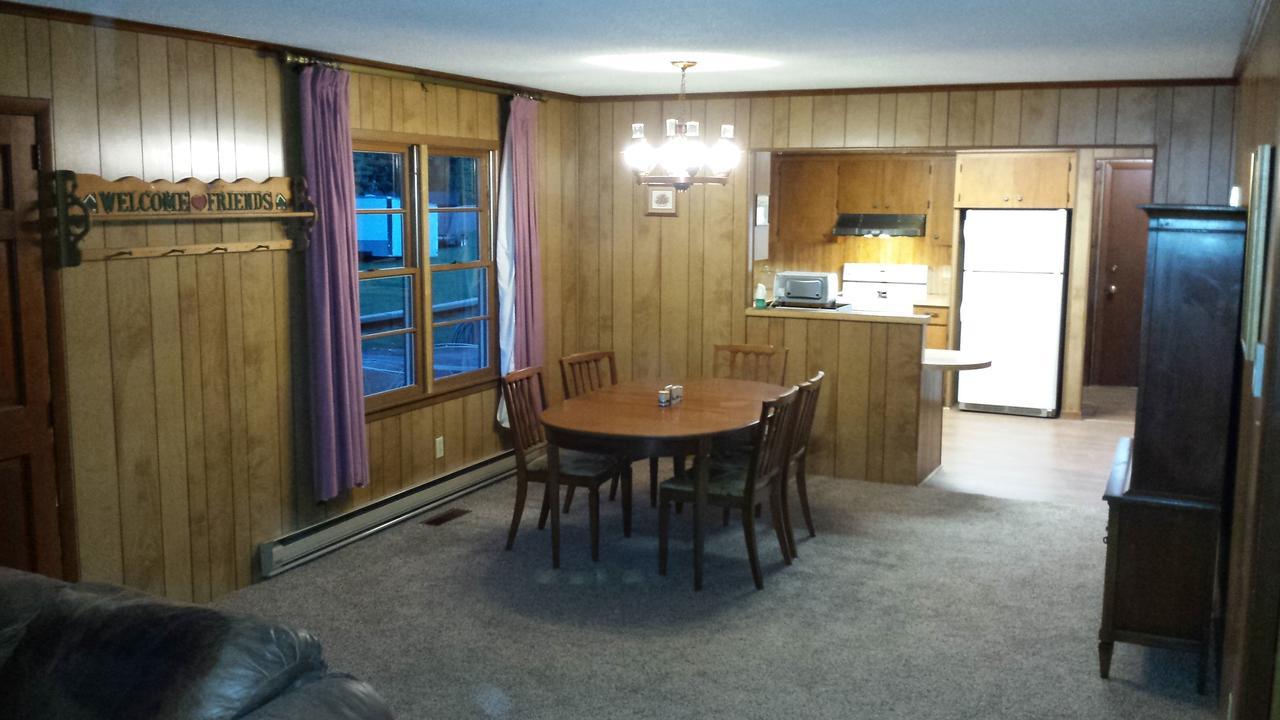 Three Bedroom Two Bathroom Cabin
