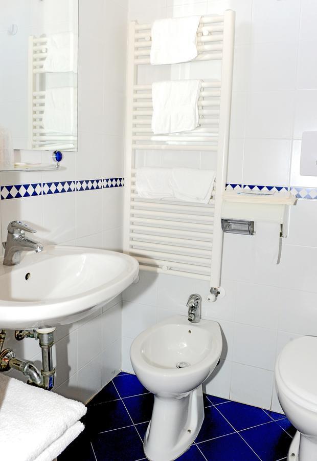 2 Camere Matrimoniali Comunicanti