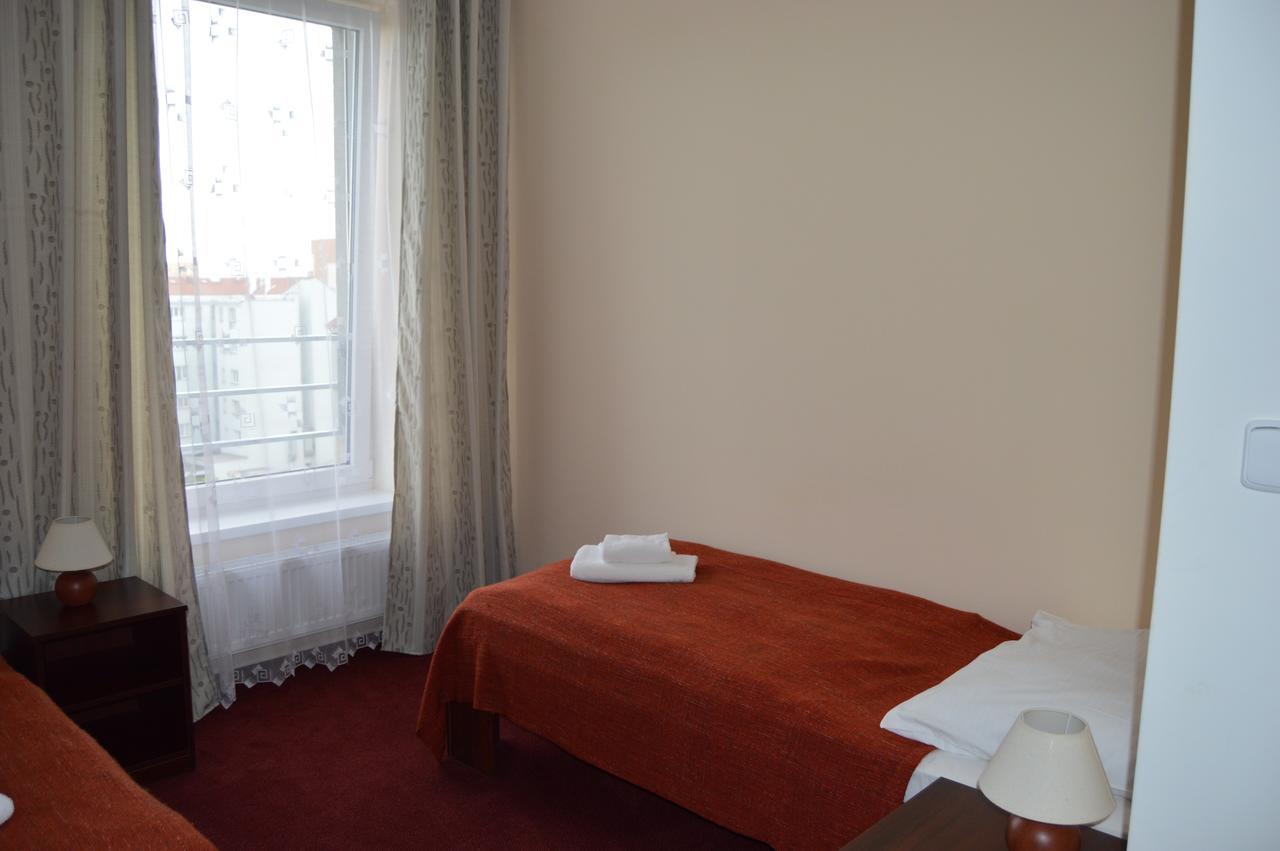 Twin Room Private Bathroom