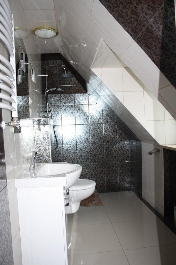 Single Room Bathroom