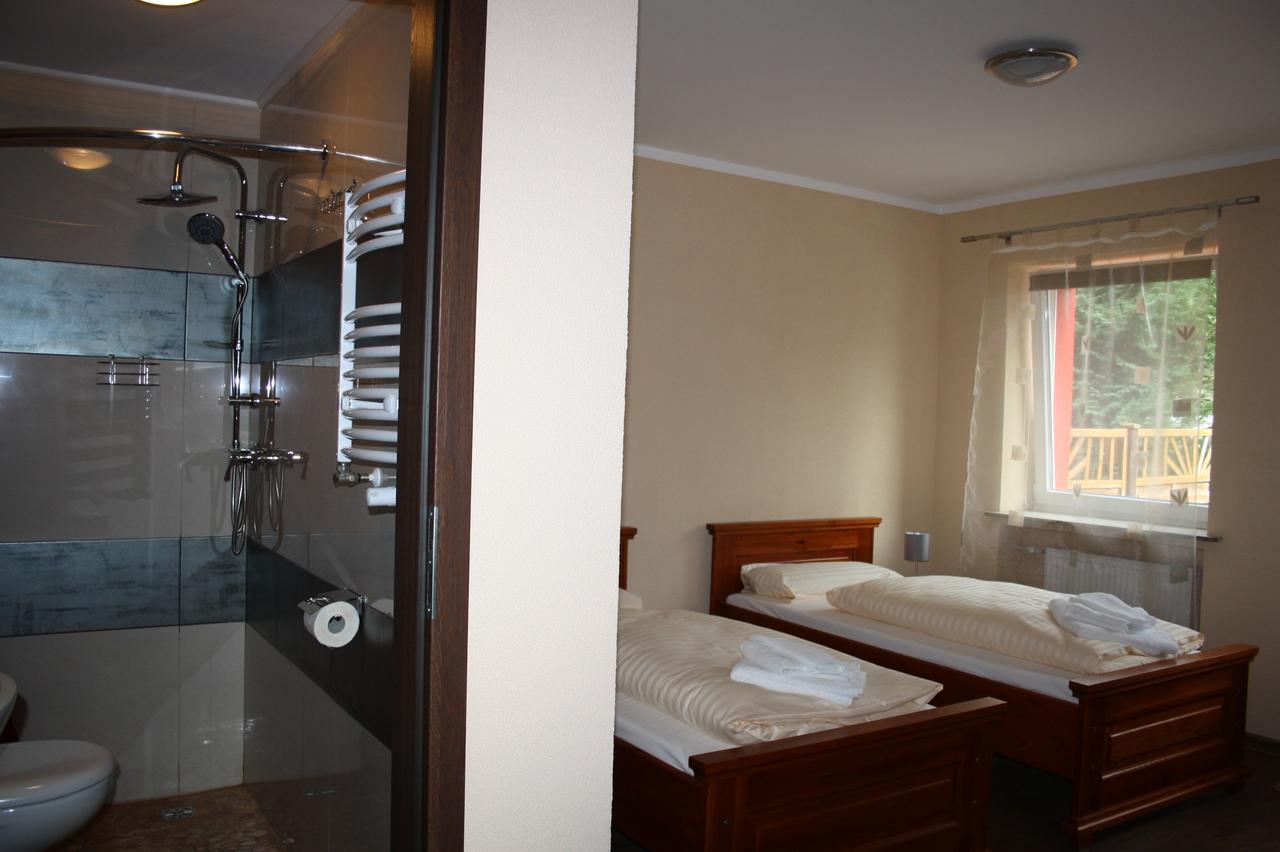 Twin Room Private Bathroom