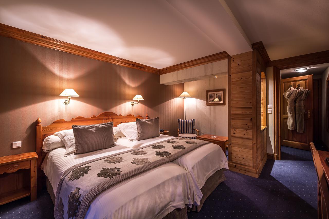 Chambre Double ou Lits Jumeaux - Vue sur Montagnes
