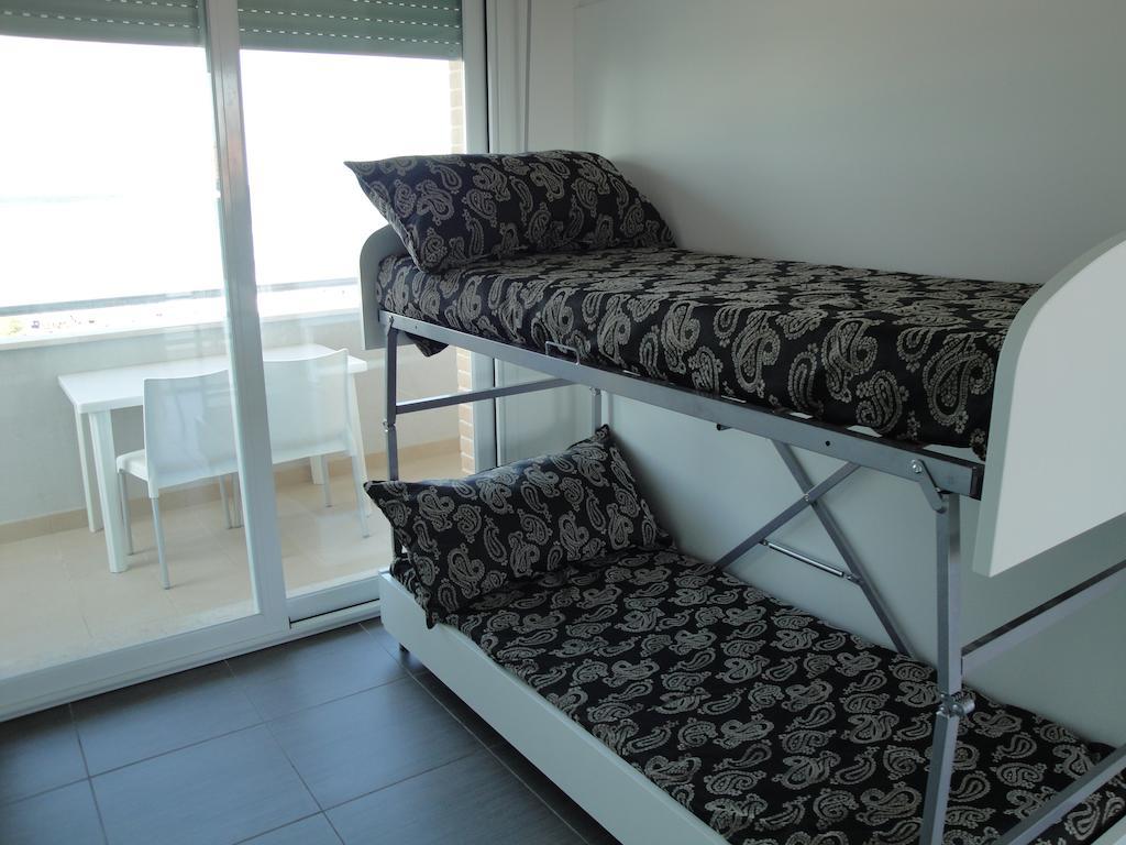 One-Bedroom Apartment Sea View