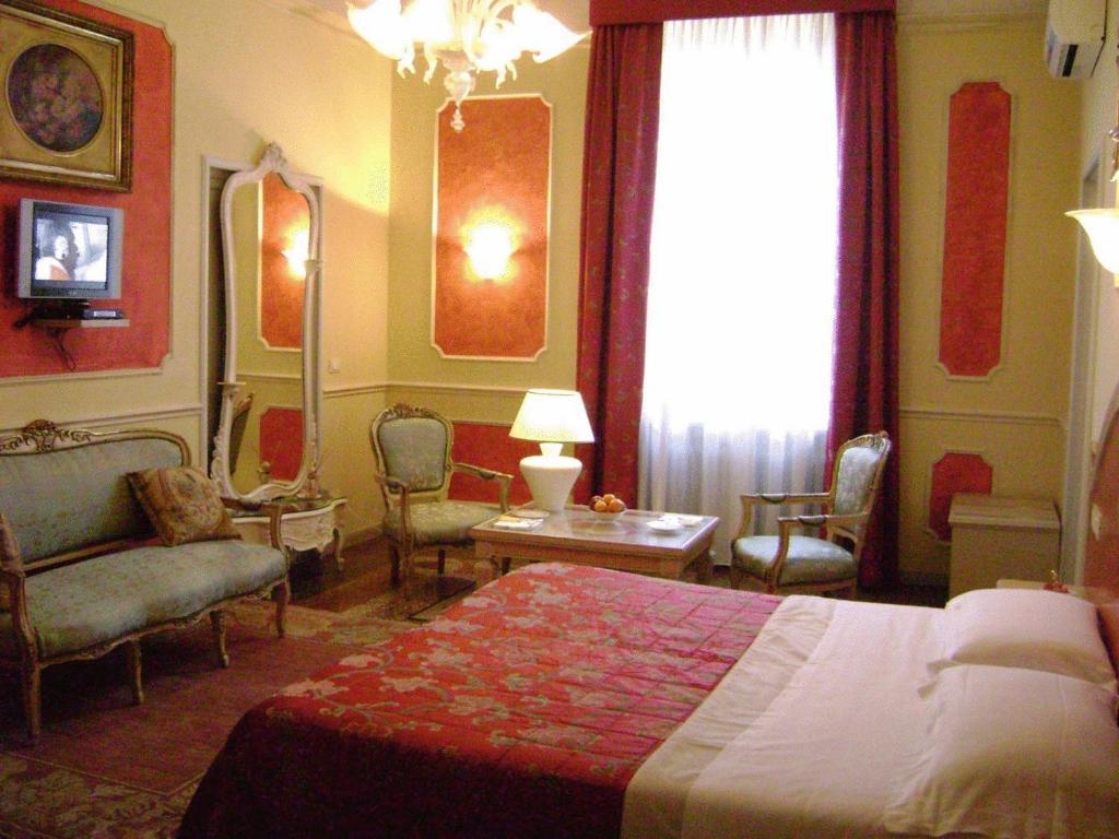 Double or Twin Room,464640216:JPEG