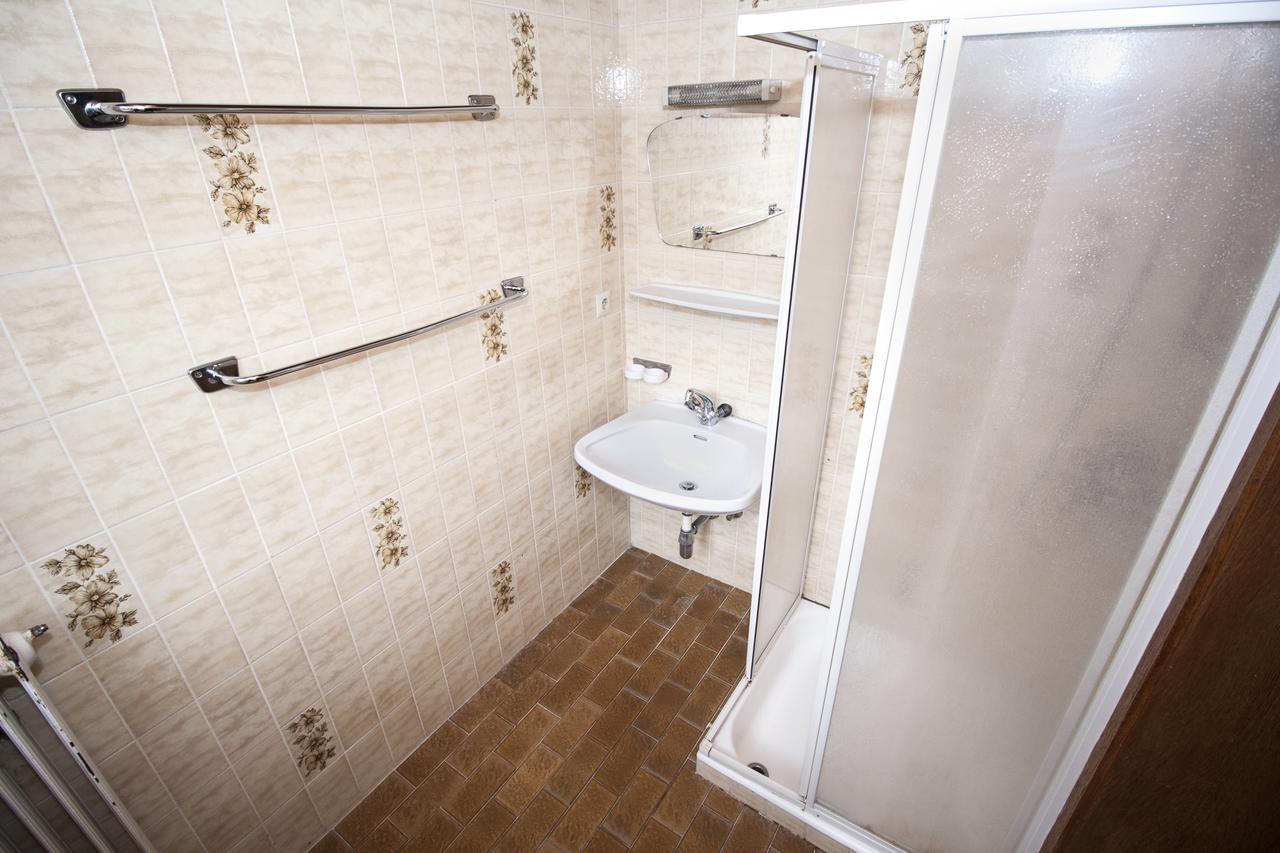 Two-Bedroom Apartment with Balcony - River View,1588240954:JPEG