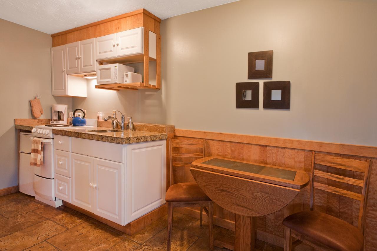 Standard Queen Suite