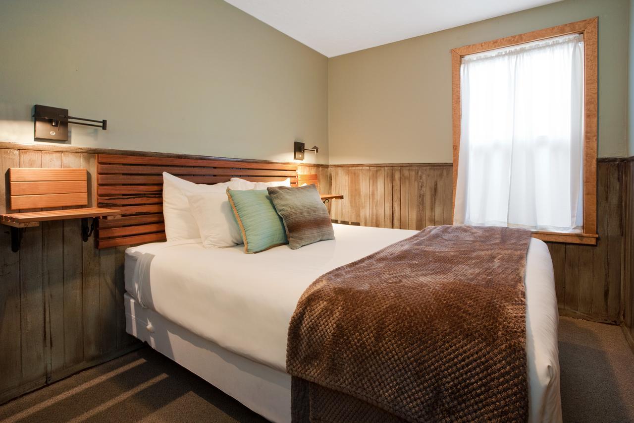 Standard Queen Suite