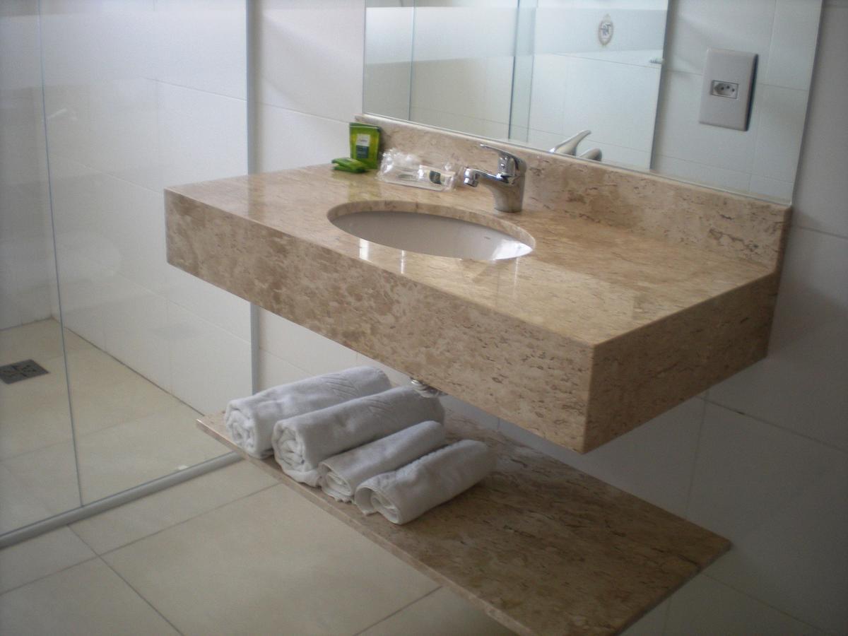 King Room Roll Shower Disability Access