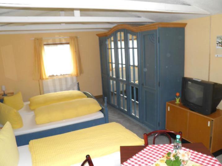 Double Room,1386930332:JPEG