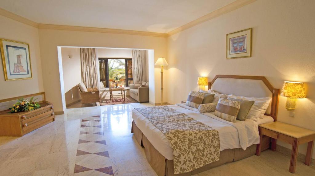 Family Room with Partial Sea View,1619177481:JPEG