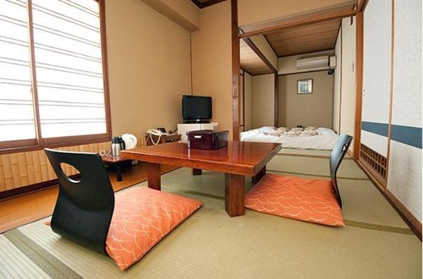 Japanese-Style Deluxe Twin Room