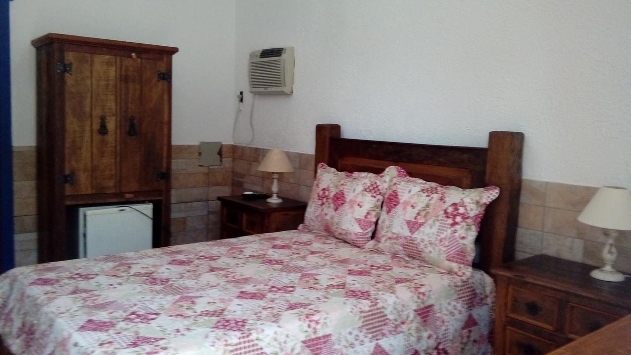 Quarto com Cama de Casal ou 2 de Solteiro com Ar Condicionado