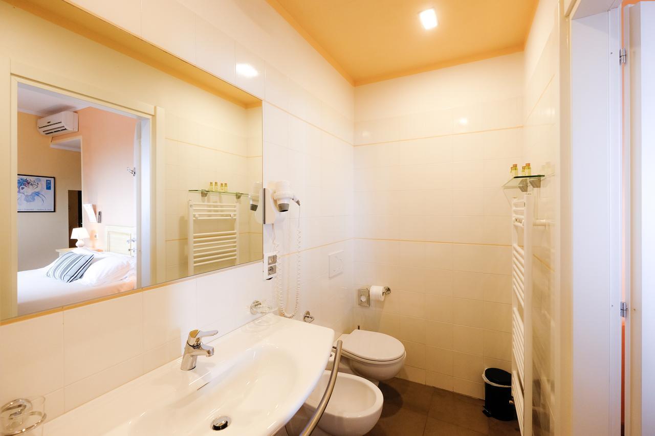Double or Twin Room Balcony