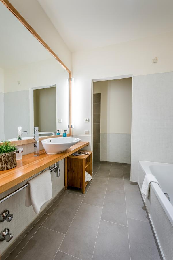 Classic Double Room - Garden Side,652709208:JPEG