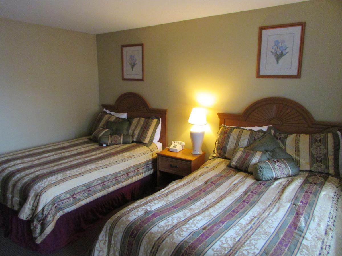Standard Double Room Two Double Beds