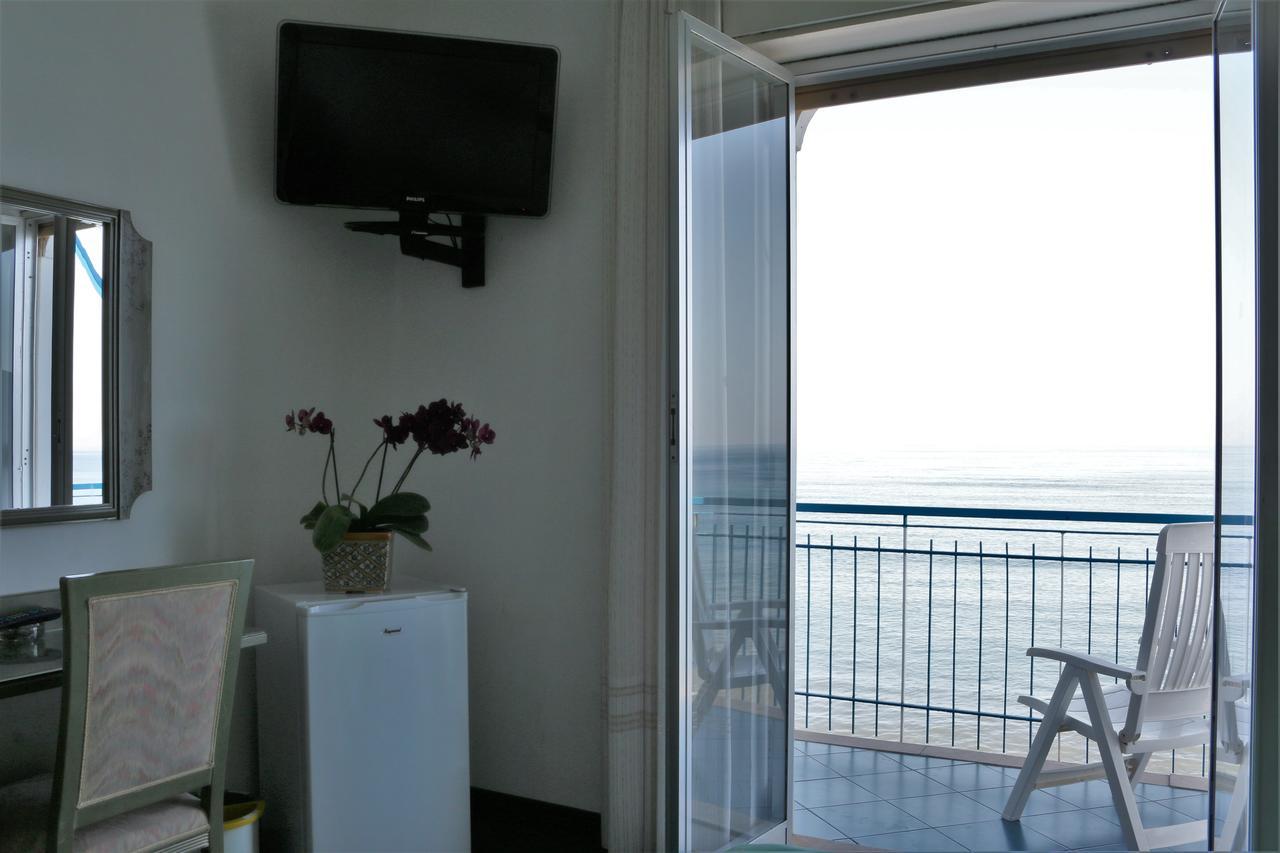 Triple Room Balcony Sea View