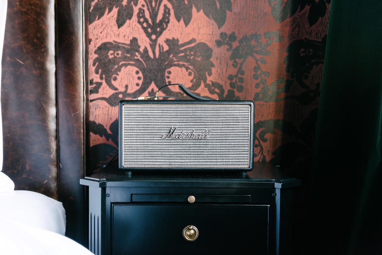 Signature Kamer met Kingsize Bed - Aan de straat