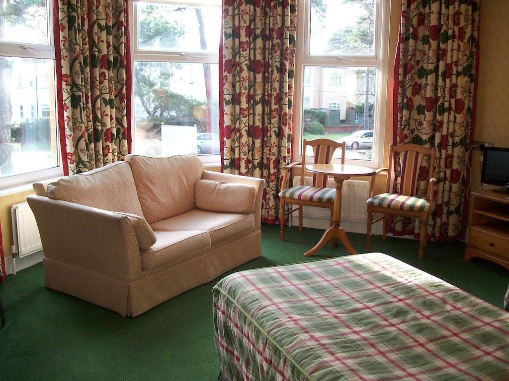 Habitación Familiar (2 adultos + 1 niño)