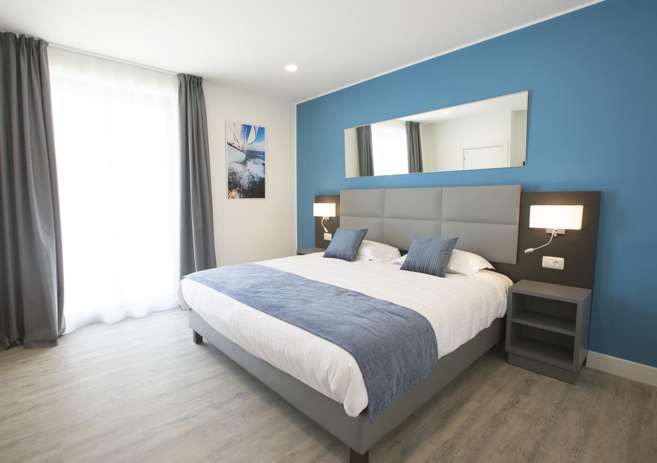 Suite with Sea View,1284844570:JPEG