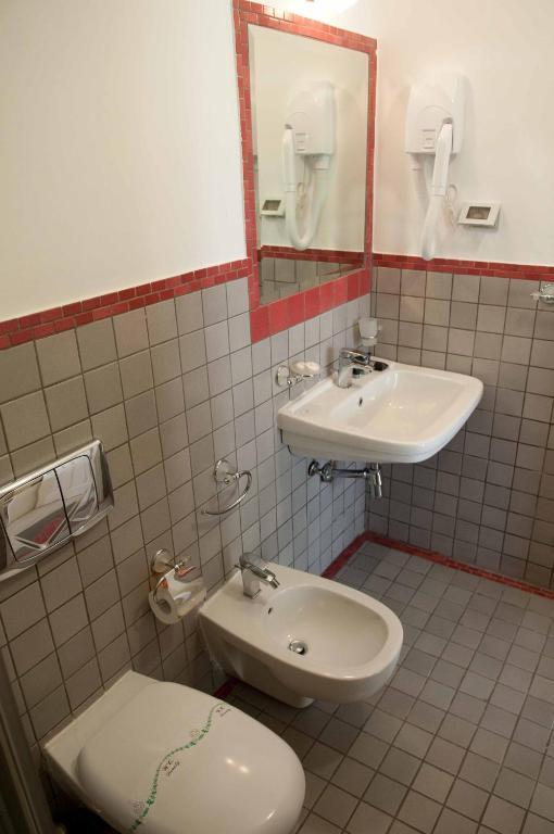 Camera Comfort Doppia con Letti Singoli