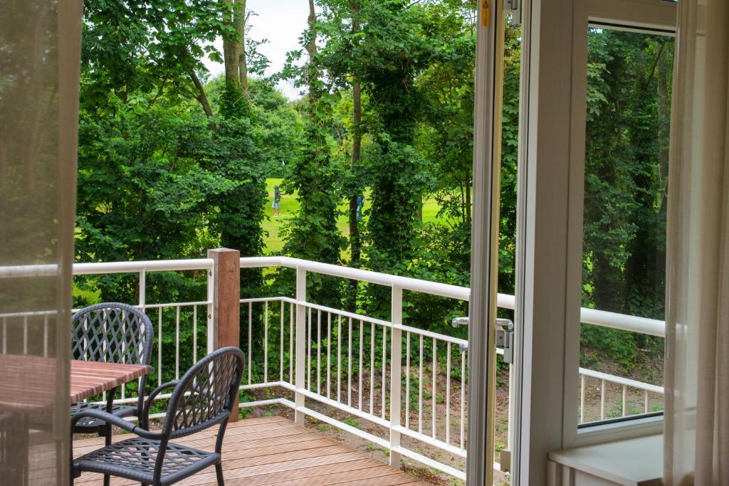 Superior Room,1611096294:JPEG